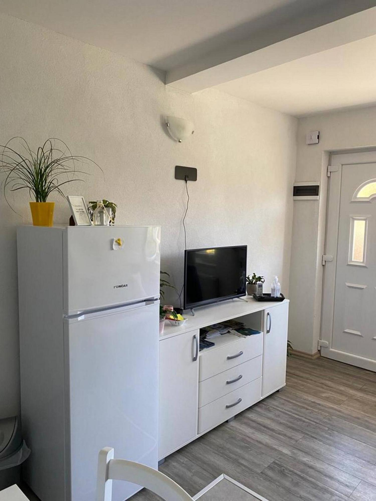 Rural Apartment Ante Drniš Eksteriør bilde