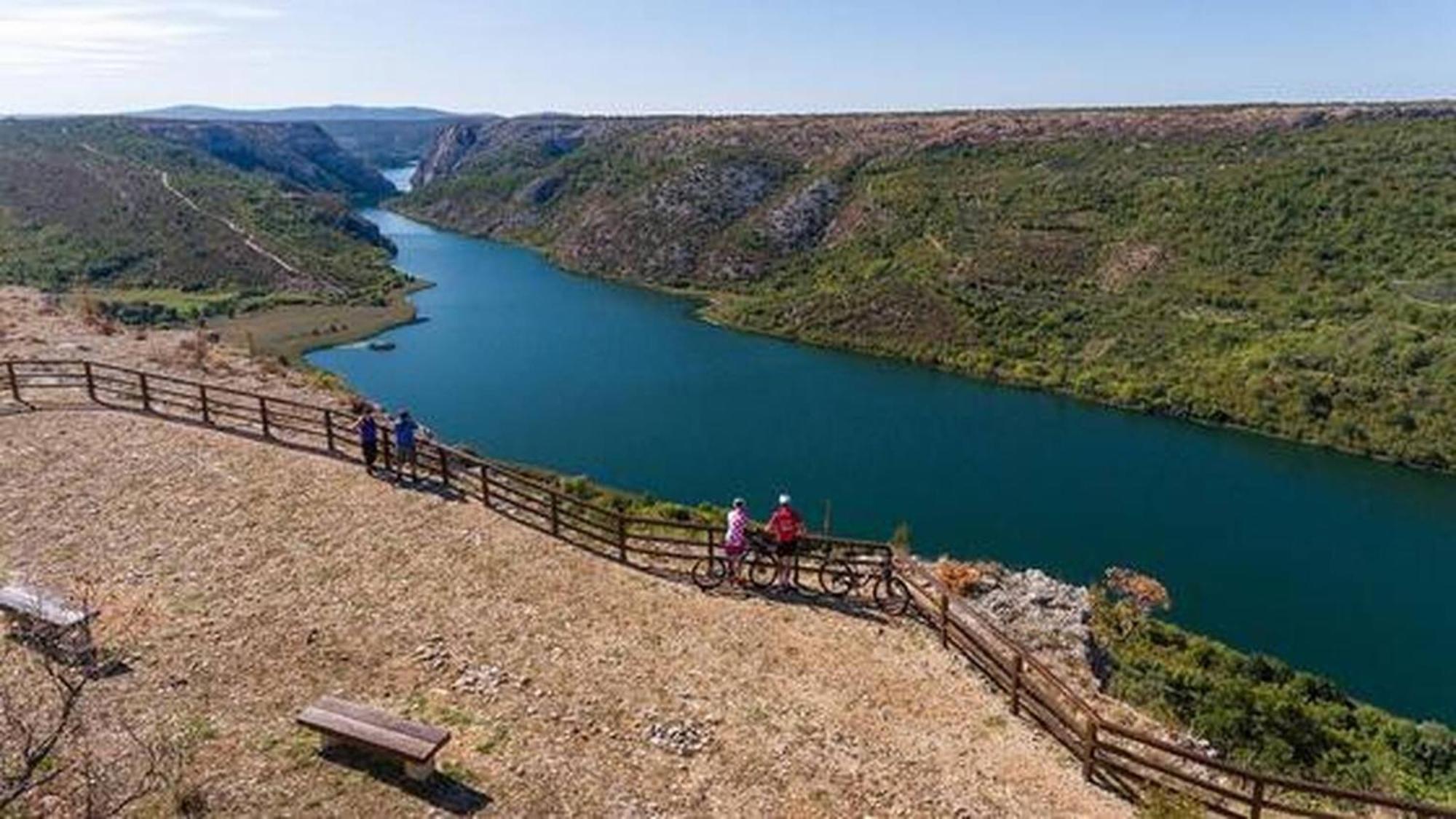 Rural Apartment Ante Drniš Eksteriør bilde